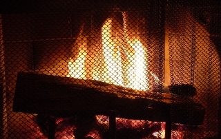 fireplace-276359_640