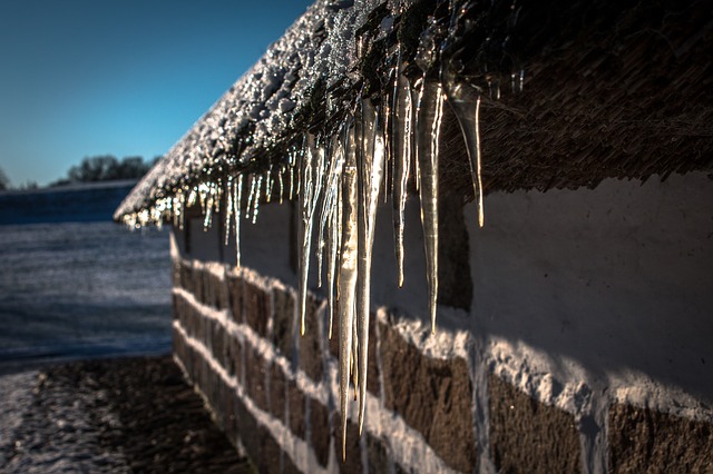 icicles-1709326_640