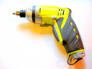 Cordless-Reversible-Screwdriver