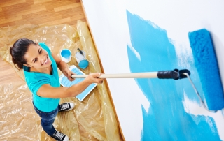 young woman painting pic